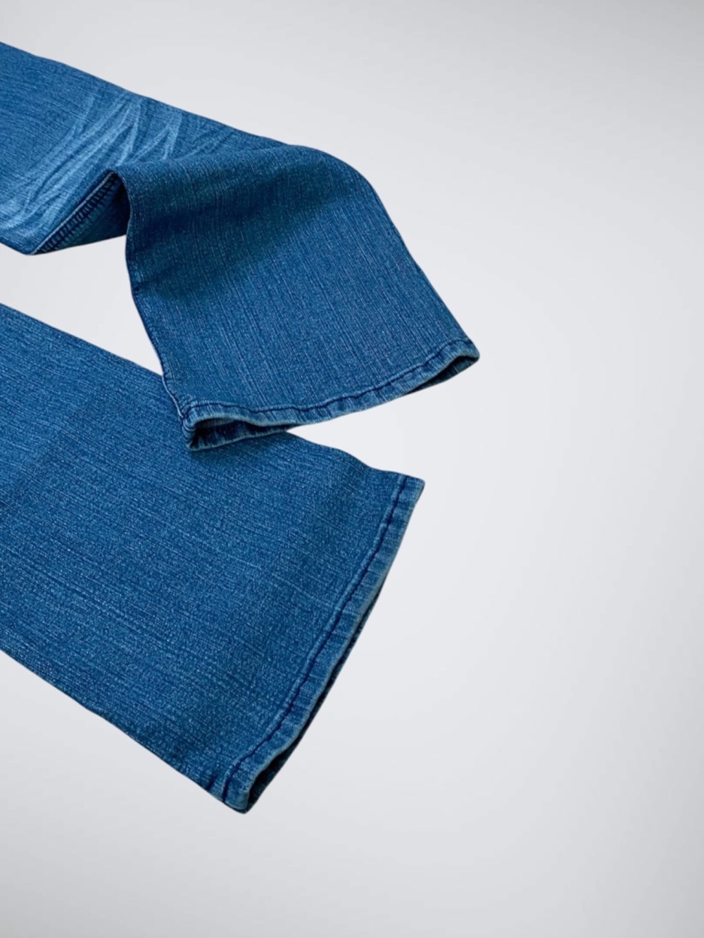 Almost Famous Low Rise Bootcut Jeans - Picture 8 of 9